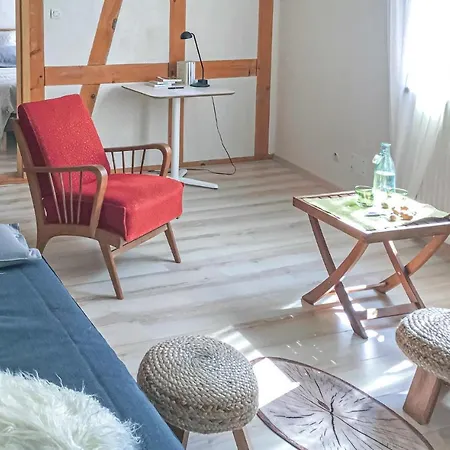 1 Bedroom Beautiful In Apartment *